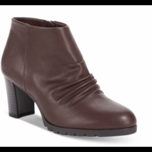 New Easy Street ankle Booties